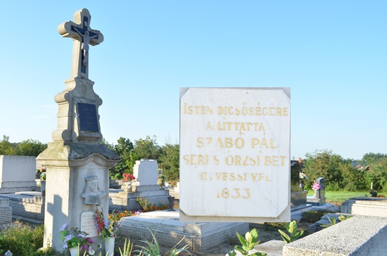 Alsó Temetői Kereszt