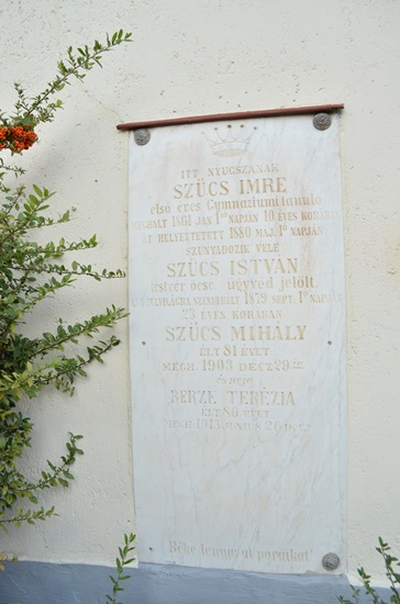 A Szűcs Család Emléktáblája