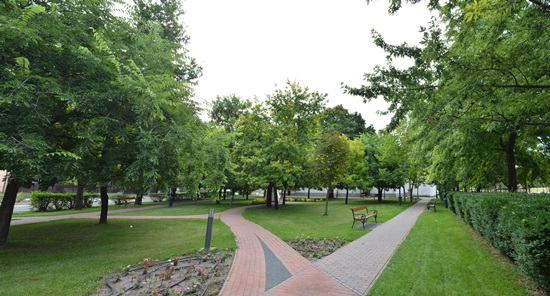 Szent Család Téri Park